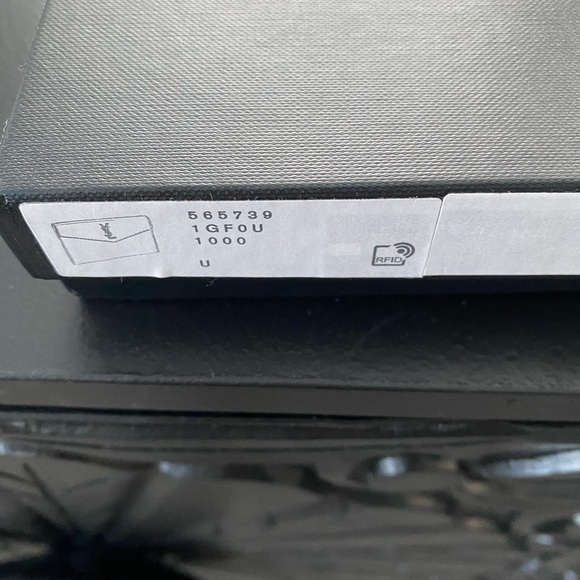 Saint Laurent NIB Medium Uptown Pebbled Leather pouch - Picture 14 of 14